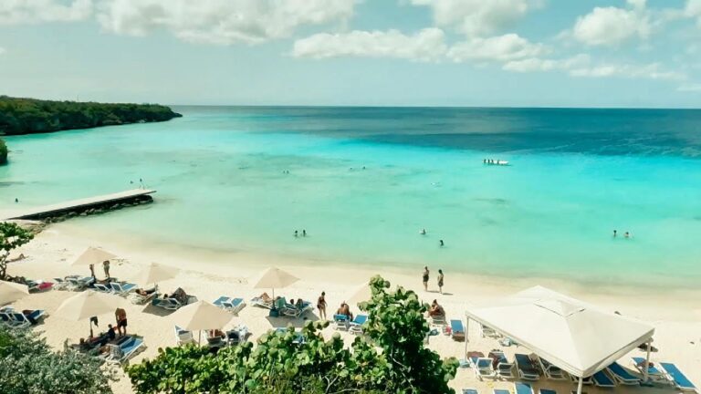 5 Curaçao Beaches That Are WORTH the Entry Fee!